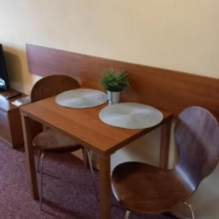 Apartament Robo *